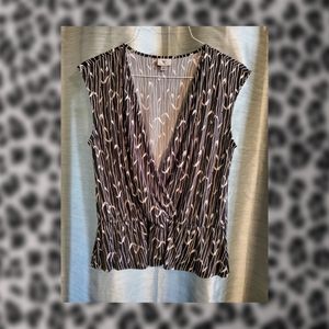 Worthington • L • Silky V-neck Blouse